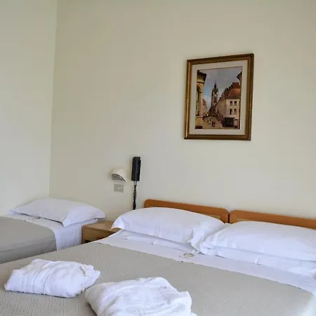 Residenza Esterna - Dependance Szálloda Milano Marittima