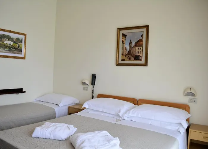 Residenza Esterna - Dependance ホテル ミラノ・マリッティマ